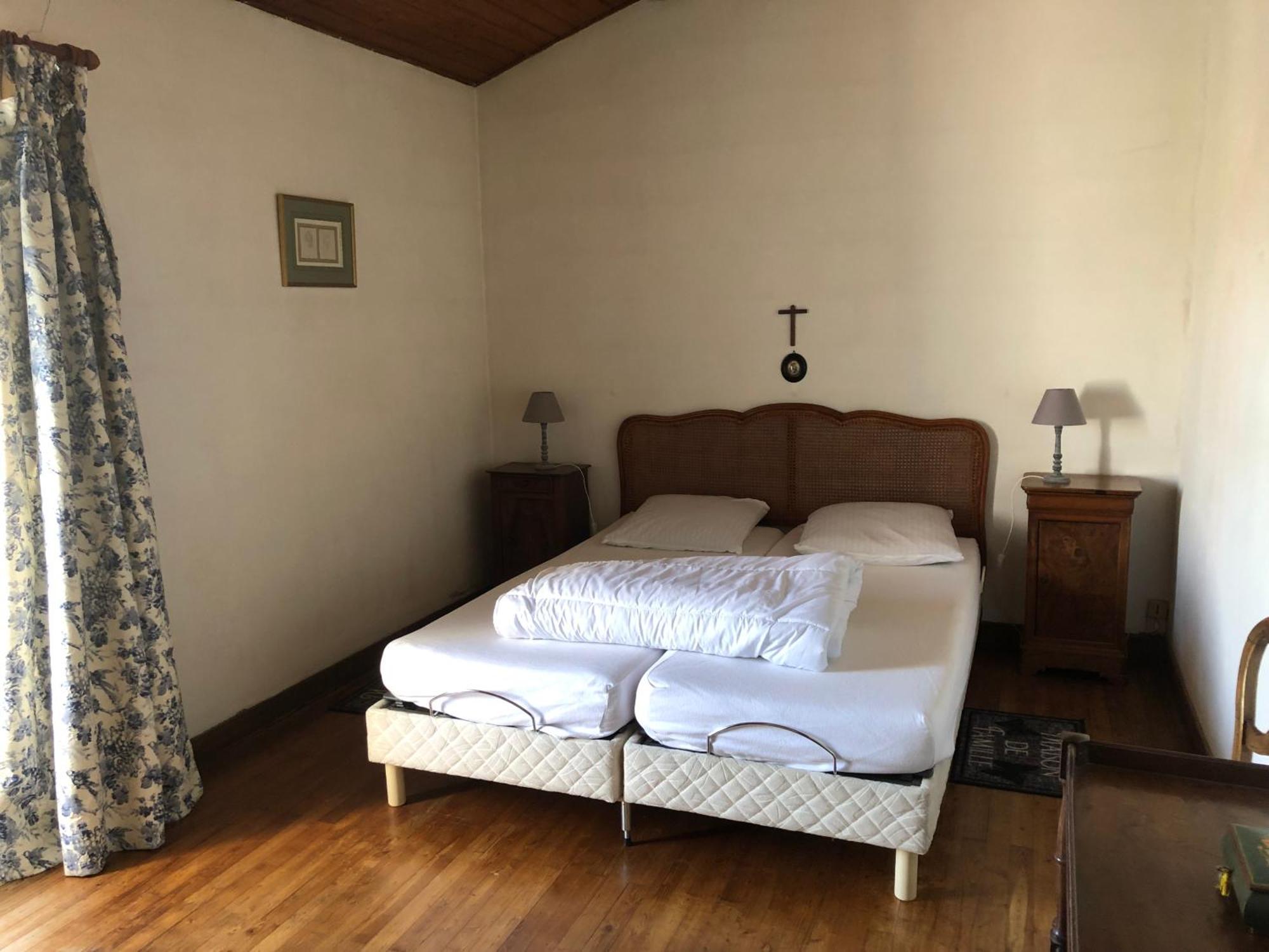 La Vieille Cure, Spa, Wifi A 20 Min Des Plages La Jonchere Eksteriør bilde